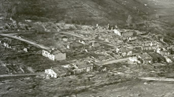 Le village de Montblainville n'est plus qu'un tas de pierre