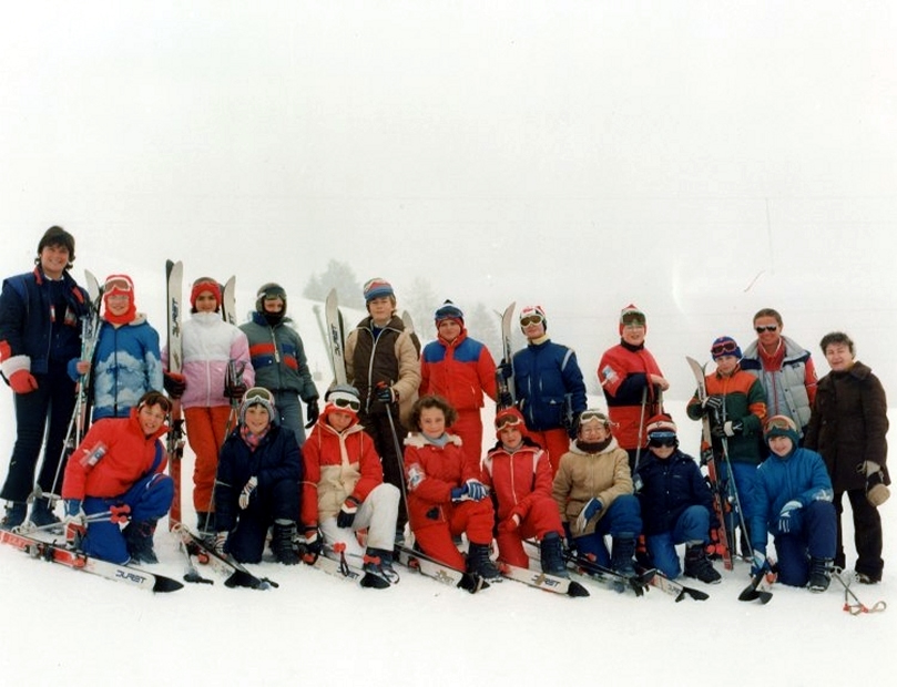 Classe de CM2 à la neige à ? en 1985