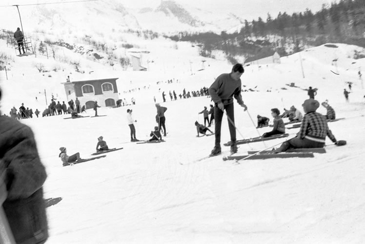 Classe de neige à Gourette en 1967