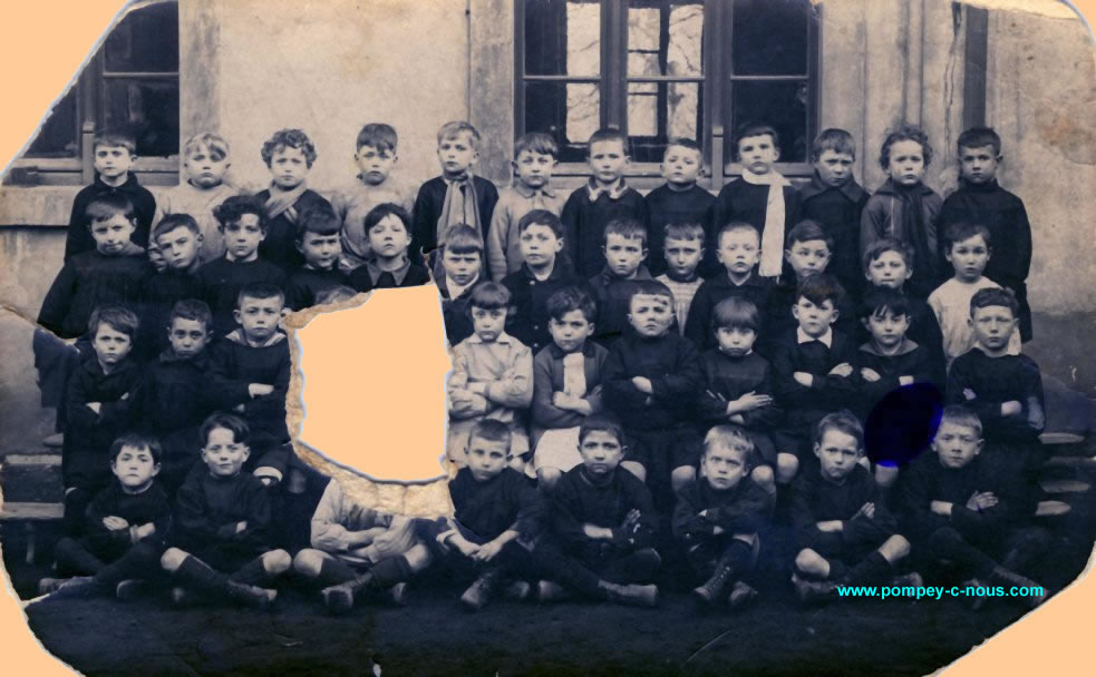 Classe de l'école du centre de Pompey en 1926 (Photographie n°74)