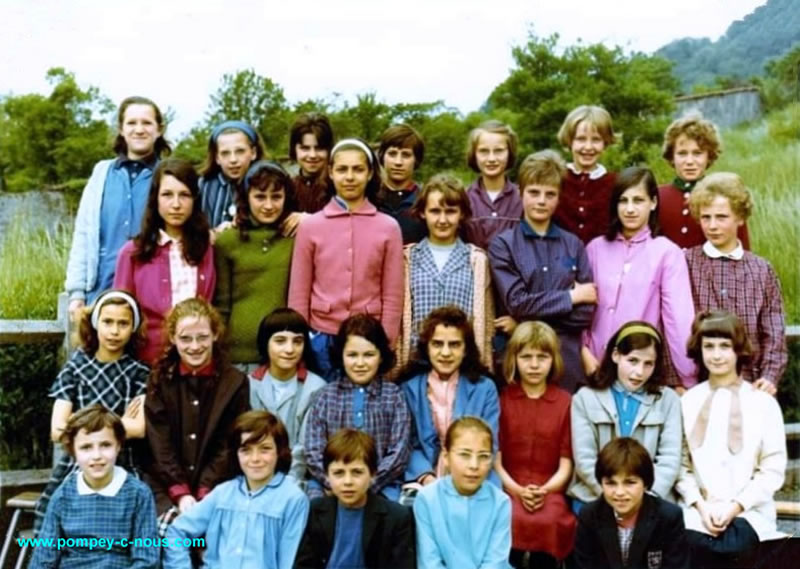 Ecole du centre (Gustave Eiffel) classe de rattrapage en 1964 (Photographie n° 205)