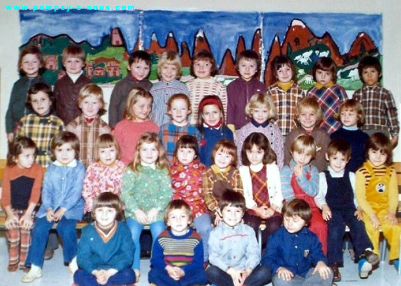 Ecole des Vannes (Jean Moulin), classe de maternelle grande section en 1971 (Photographie n° 337)