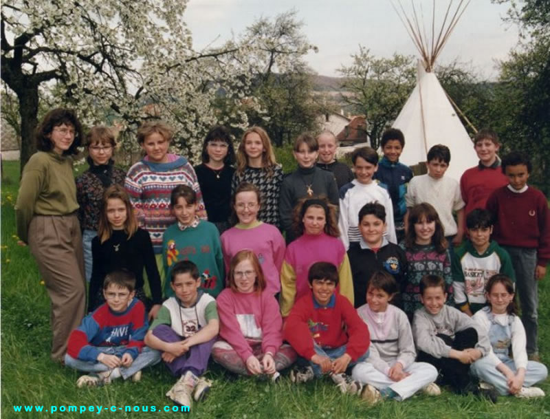 Classe de CM2 à l'école du centre de Pompey en 1992 (Photographie n°324)