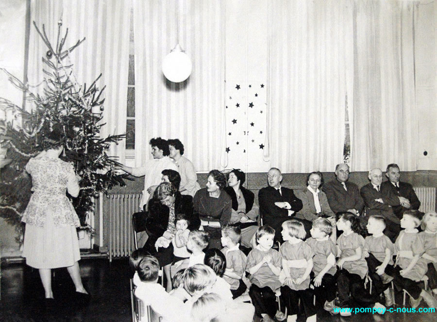 séance récréative au Jardin d'Enfants le 23 décembre 1962