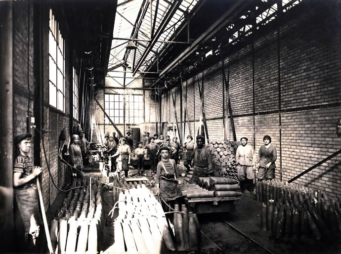 Fonderie de bronze - Contrôle Obus bruts.